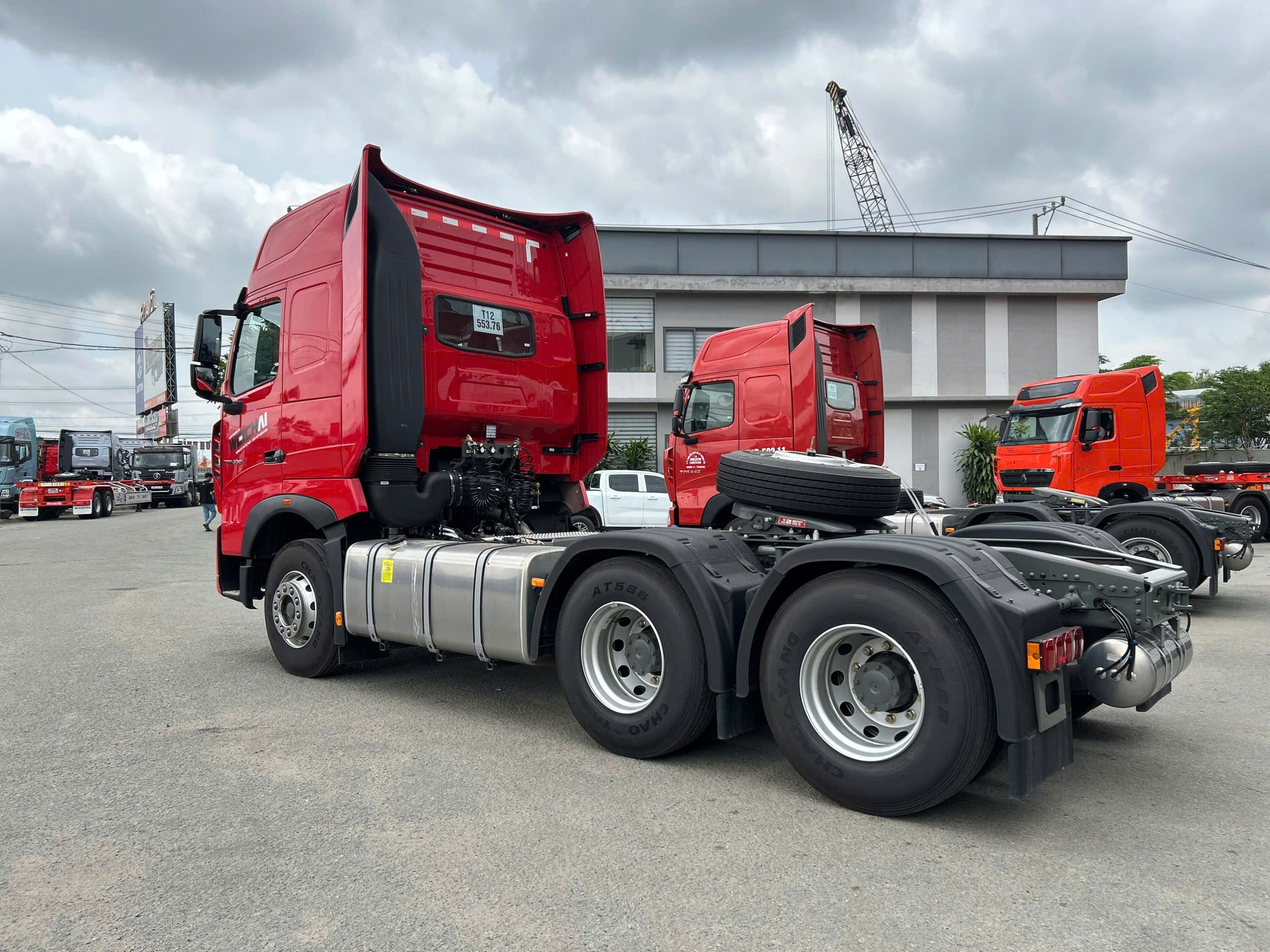 XE ĐẦU KÉO HOWO T7H 400HP 2025