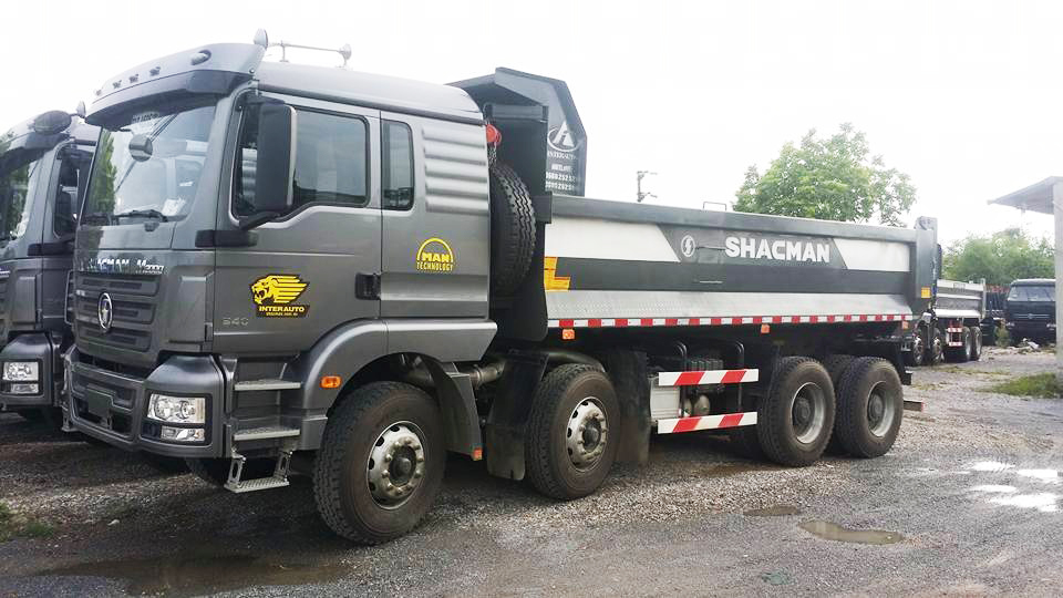 Xe Ben Shacman 4 Chân: Giải Pháp Vận Tải Mạnh Mẽ Cho Mọi Công Trình