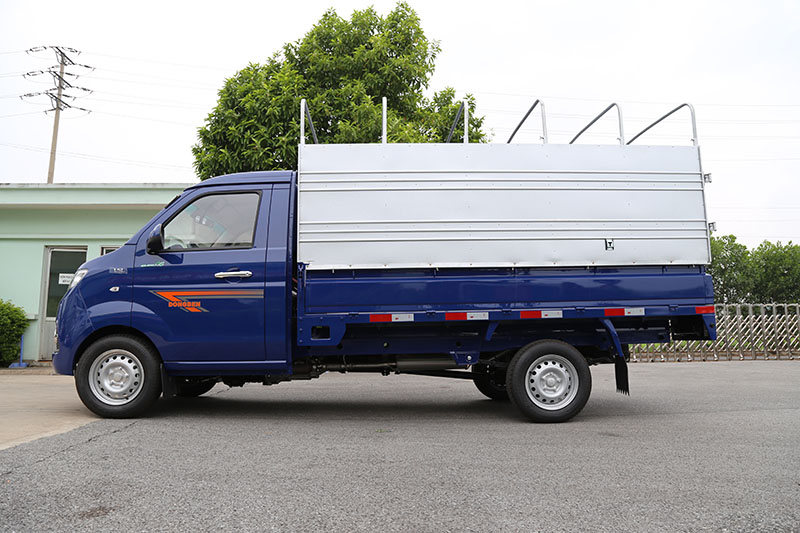 xe-tai-dongben-t30-990kg-mui-bat-1