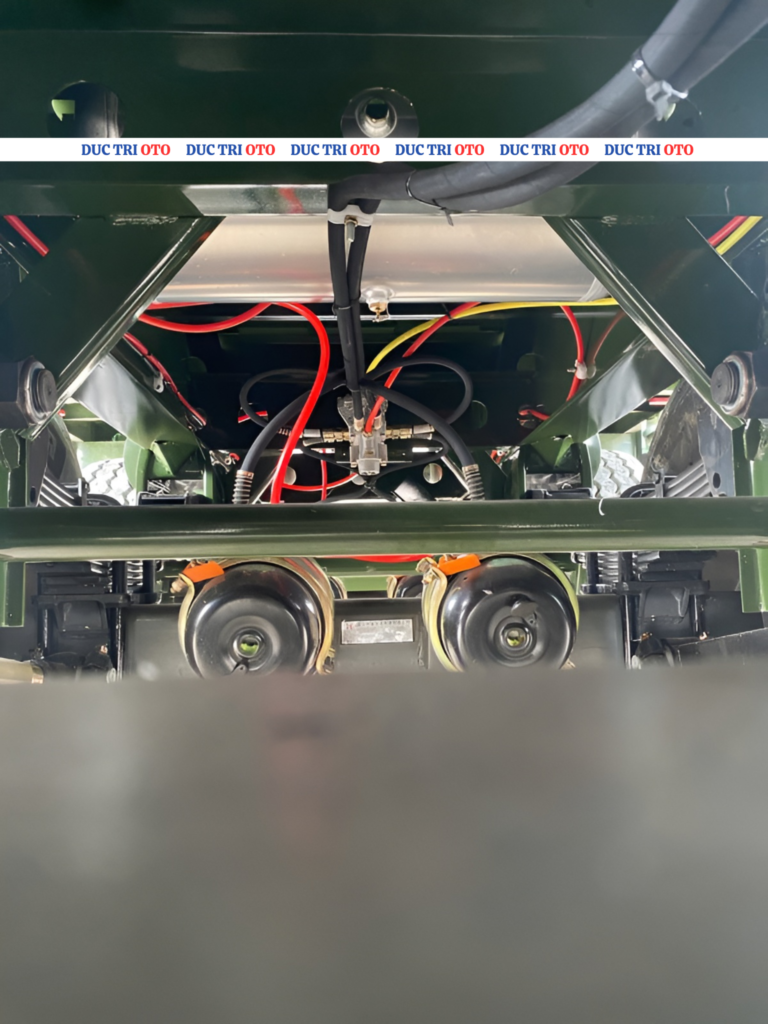 sơ mi rơ mooc sàn