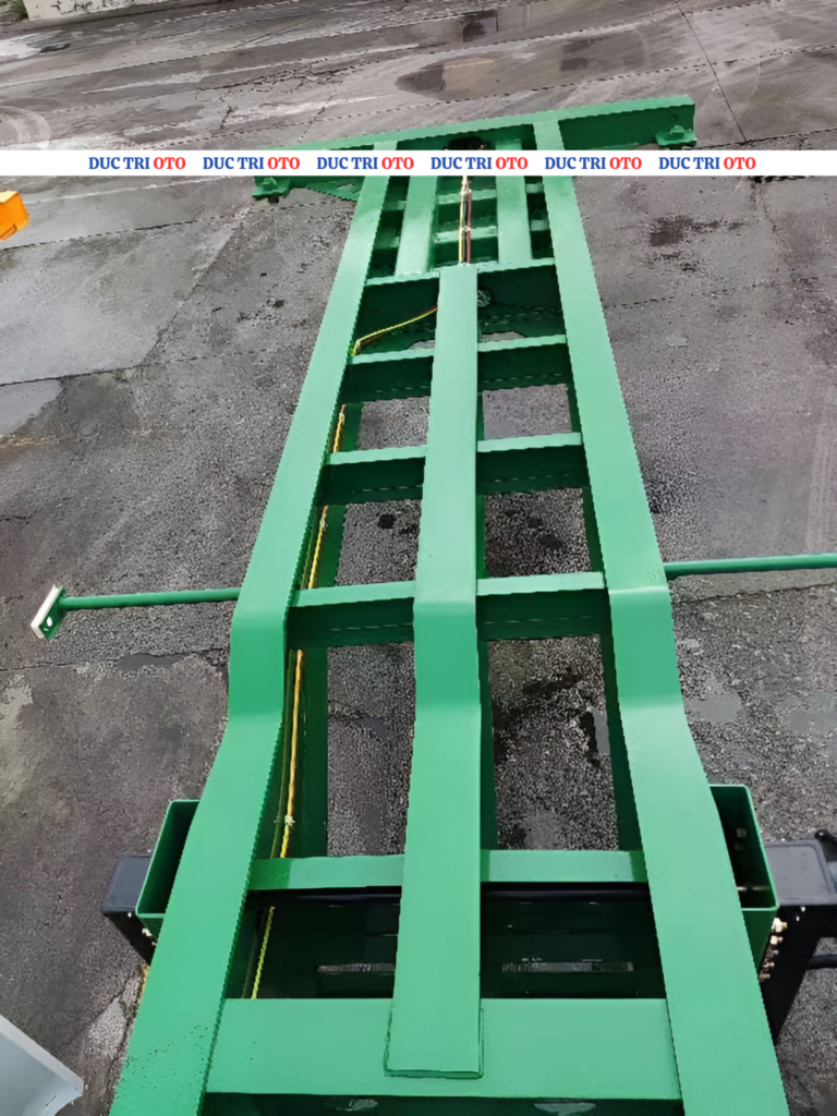 sơ mi rơ mooc cổ cò