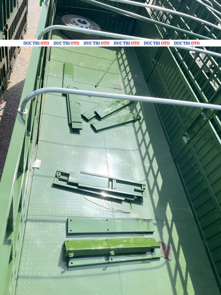 sơ mi rơ mooc mui lào